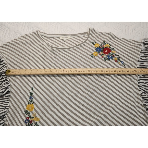 Umgee Embroidered Floral Striped Ruffle Sleeve Top Blouse Size‎ S Small - Picture 6 of 10